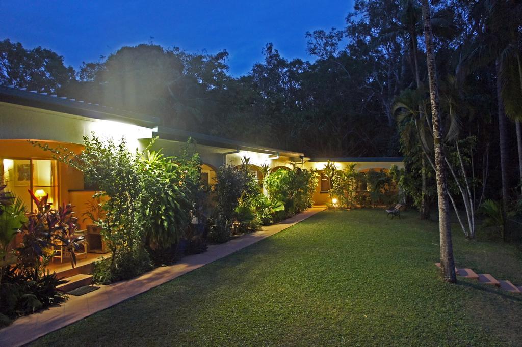 Villa Marine Holiday Apartments Cairns Yorkeys Knob Dış mekan fotoğraf